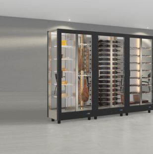 Udstillings- og modningsskabe.